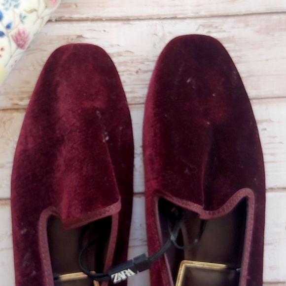 Zara Velvet Loafers in Burgundy 6 - Picture 2 of 4